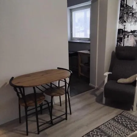 Cozy And Renovated In Munkkivuori! * Ελσίνκι