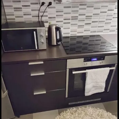 Cozy&renovated In Munkkivuori! *